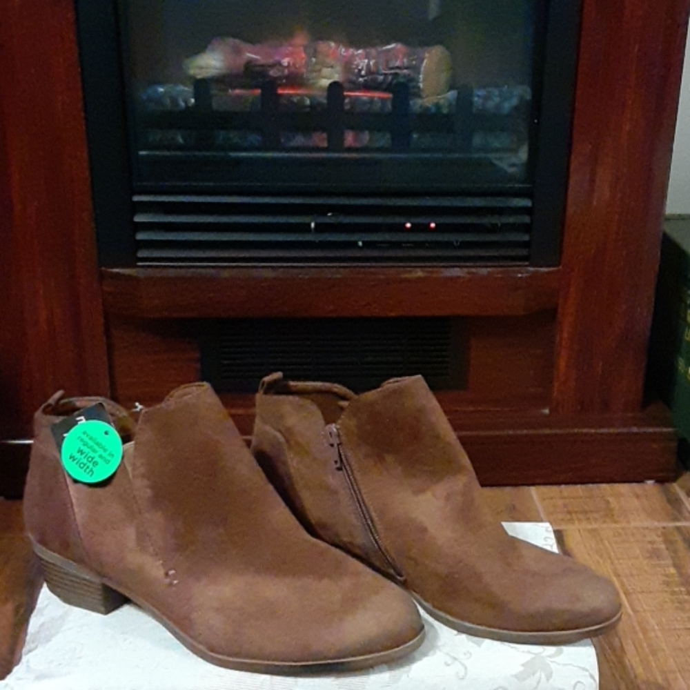 Arizona vegan-friendly booties *NWT